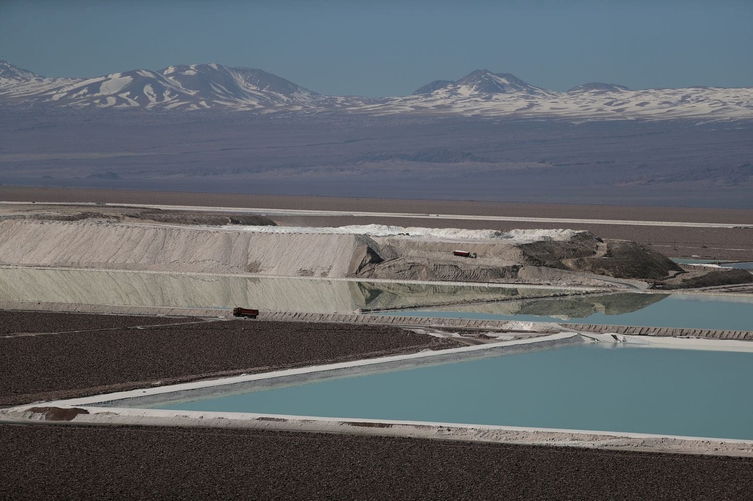 the-ten-biggest-lithium-mines-in-the-world-hi-vis-hub